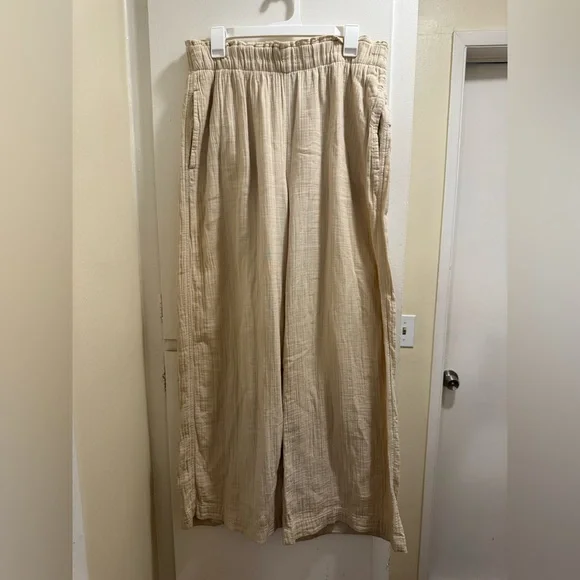 Gap Crinkle Gauze Wide Leg Pants | Size: Large - Picture 1 of 3